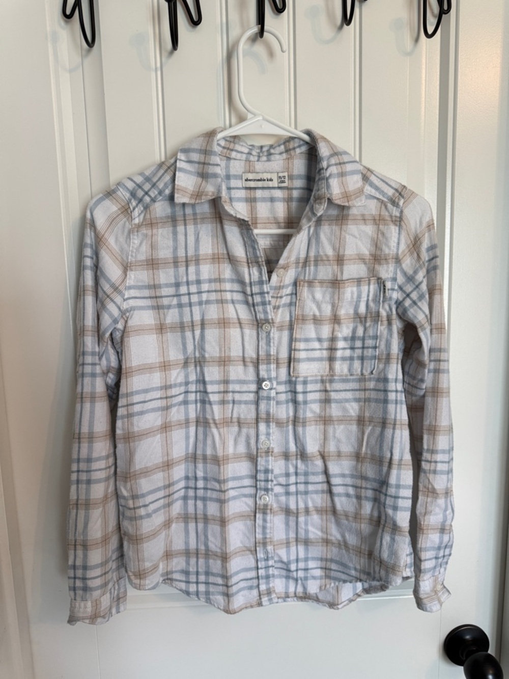 abercrombie kids Cream, Blue & Tan Plaid Button-Down Shirt